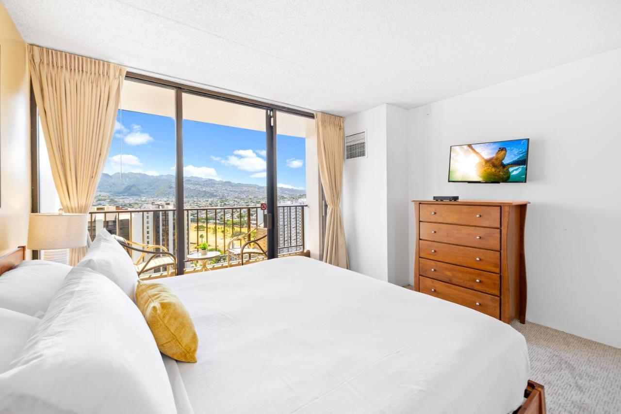 Stunning Mountain View Condo, Near Beach With Parking Honolulu Exterior foto